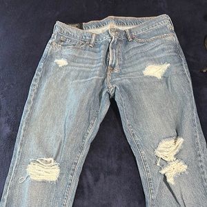 Abercrombie & Fitch ripped Jeans